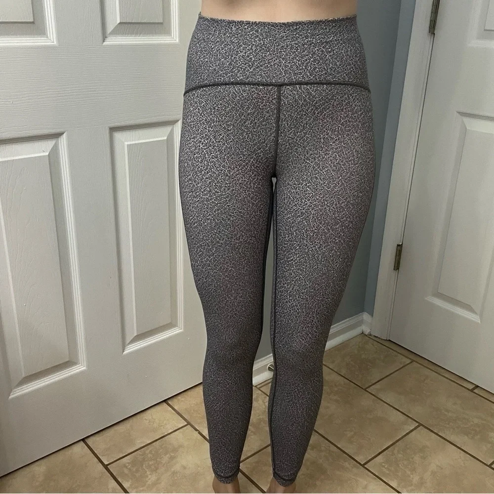 Lululemon Leggings Train Time Gray Black Mesh 7/8 Pant Gym Exercise Size 4 Small